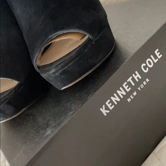 Kenneth Cole Mules