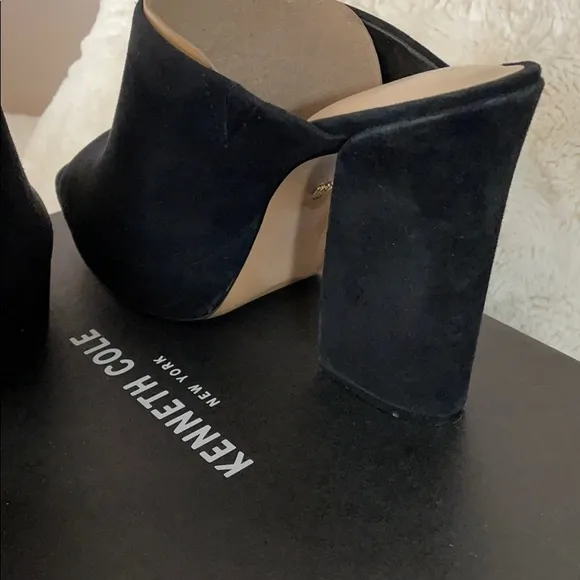 Kenneth Cole Mules