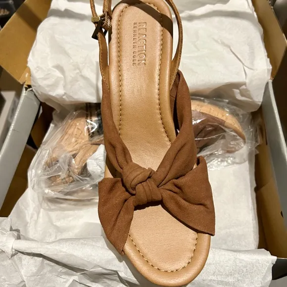 Kenneth Cole Reaction Tole Booth Brown Suede Block Heel Sandal Cork Platform 8.5