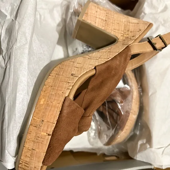 Kenneth Cole Reaction Tole Booth Brown Suede Block Heel Sandal Cork Platform 8.5