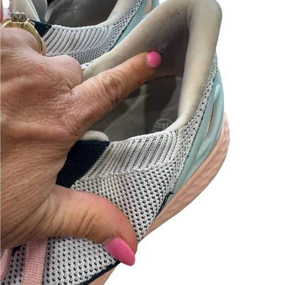 KIZIK Women's Athens BAHAMA Sneakers in Pink and Blue Size 9