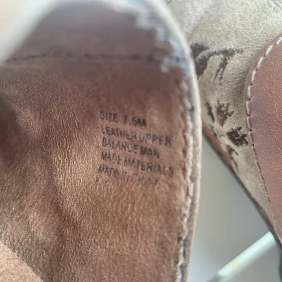 Klogs taupe suede and brown leather embroidered clogs mules size 7.5M