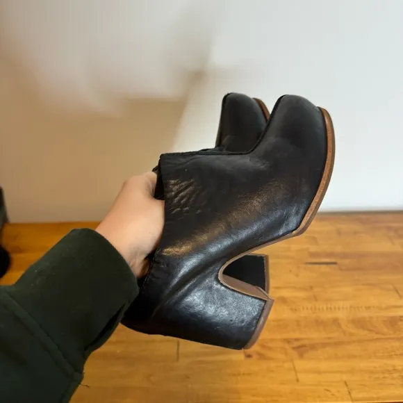 Kork Ease Sagano Mules Black Leather Open Heel Slip Ons Size 8