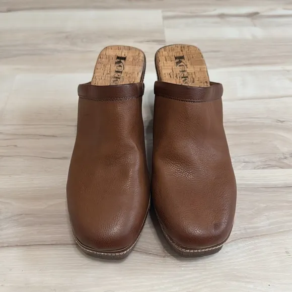 KORKS LORI BLOCK HEELED CLOGS