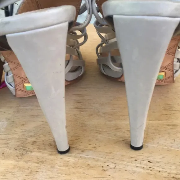 L.A.M.B Strappy ‎ Sandal Heels Taupe