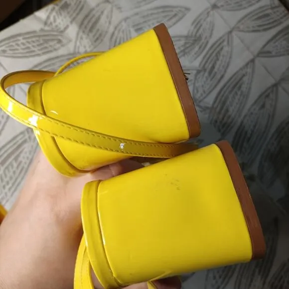 Larroude Gio Yellow Heels Patent Strappy Retro Chunky Heel New