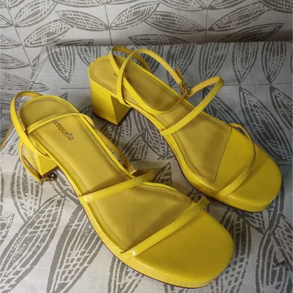 Larroude Gio Yellow Heels Patent Strappy Retro Chunky Heel New