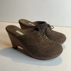 L’Autre Chose brown suede Oxford wood mules