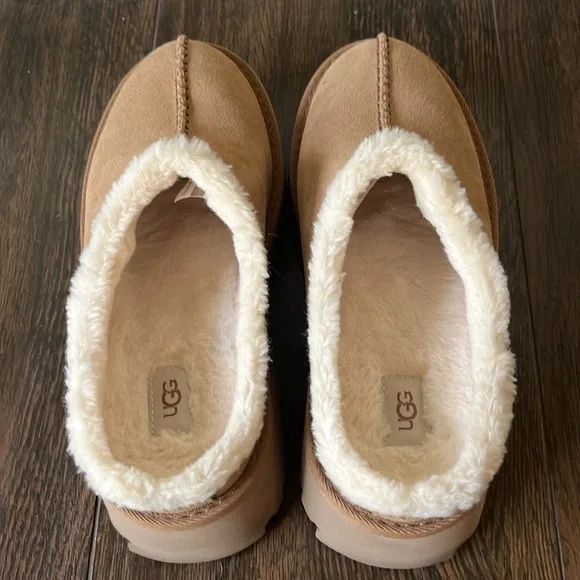 LIKE NEW UGG New Heights Cozy Clog!