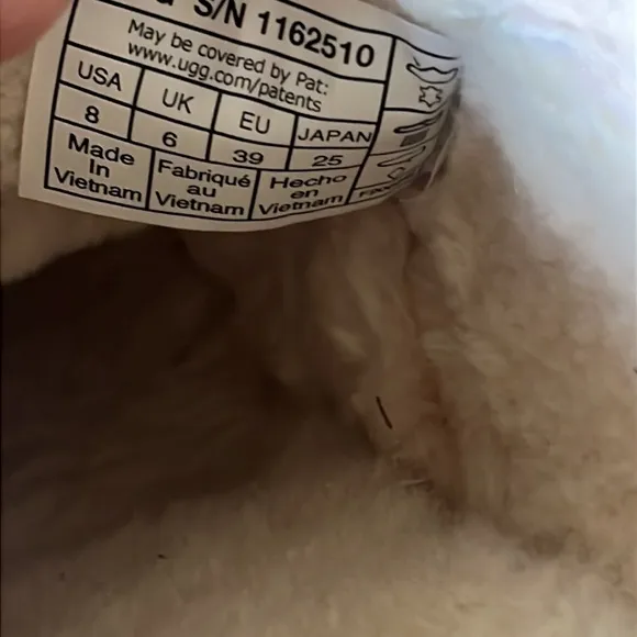 LIKE NEW UGG New Heights Cozy Clog!