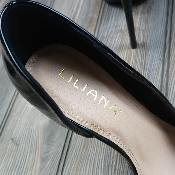 Liliana Black / Clear Pointed Closed Toe High Heels