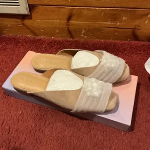 Lisa Vicky Glow tan camel kid suede mules