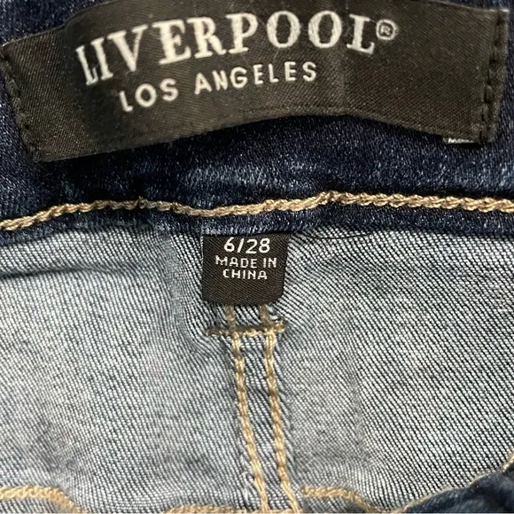 Liverpool Los Angeles The Gia Glider Cruiser Short - Highland Park Women’s Sz 28