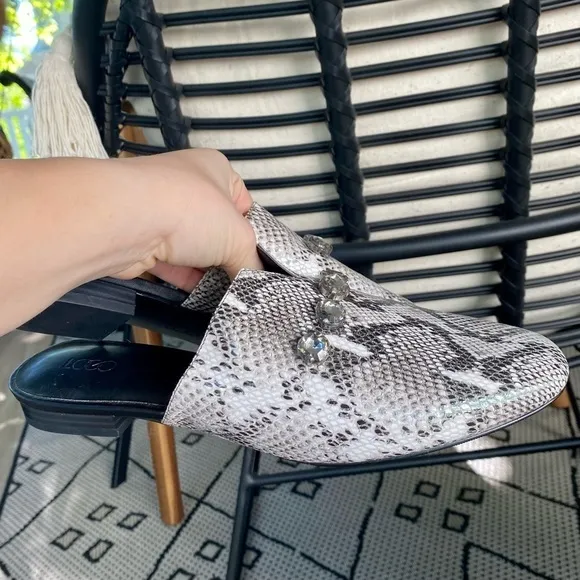 LOGO Lori Goldstein Snake Print Leather Mules | NWOT | Size 9M