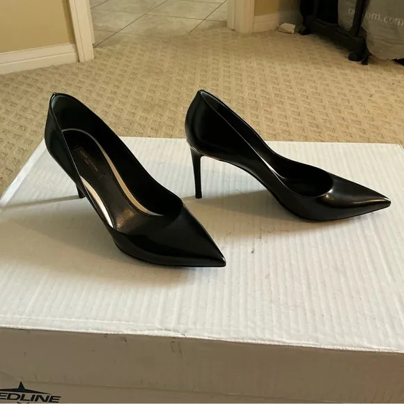 Louis Vuitton Eyeline polished Black pump size 40, 85mm