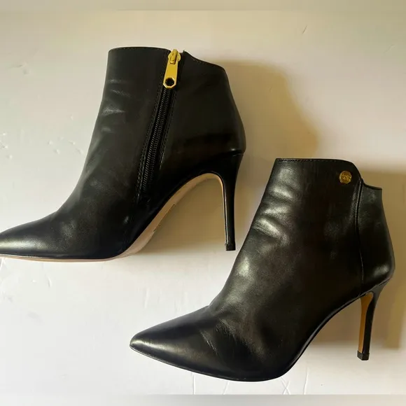 Louise et Cie Sonya Pointed Toe Bootie Black Size 6