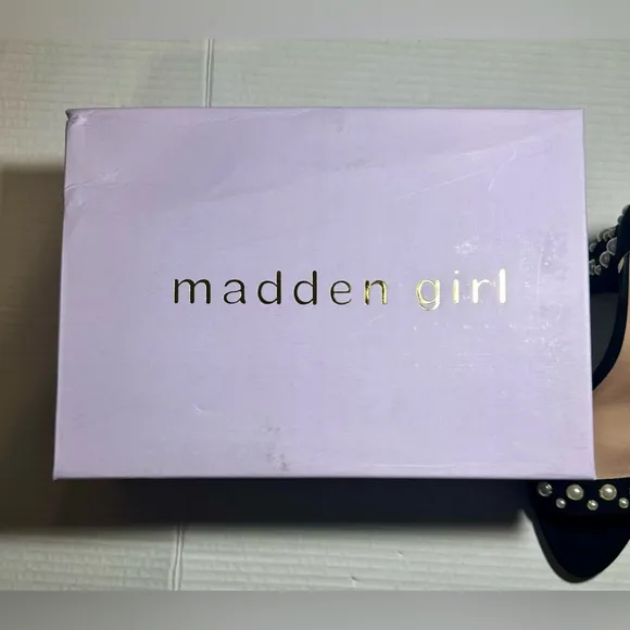 Madden Girl Bitsyy Black Suede Block Heel With Faux Pearls Strappy Party New 9