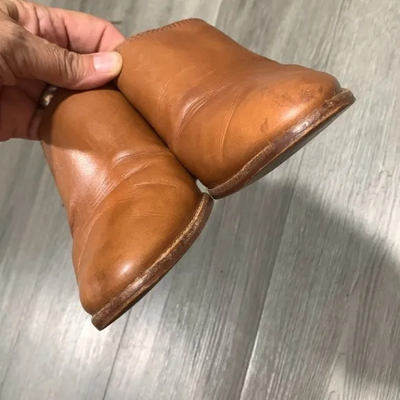 Madewell Harper Brown Leather Round Toe Mules      size 5.5