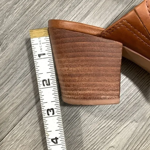 Madewell Harper Brown Leather Round Toe Mules      size 5.5