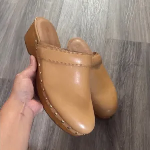 Madewell Tan Leather Clogs 10.5 Women’s Boho Heeled Mules Studded