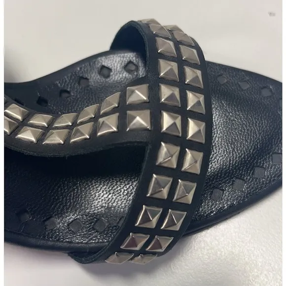 Manolo Blahnik Black Leather Silver Studded Strappy Heels Size EU 38