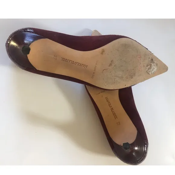 MANOLO BLAHNIK Suede Pointed-Toe Pumps size 7