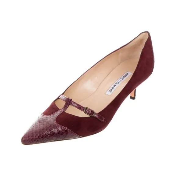 MANOLO BLAHNIK Suede Pointed-Toe Pumps size 7