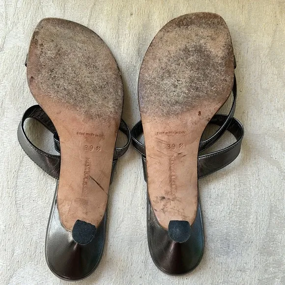 MANOLO BLAHNIK SUSA ANTHRACITE PEWTER SANDAL KITTEN HEEL​​​​