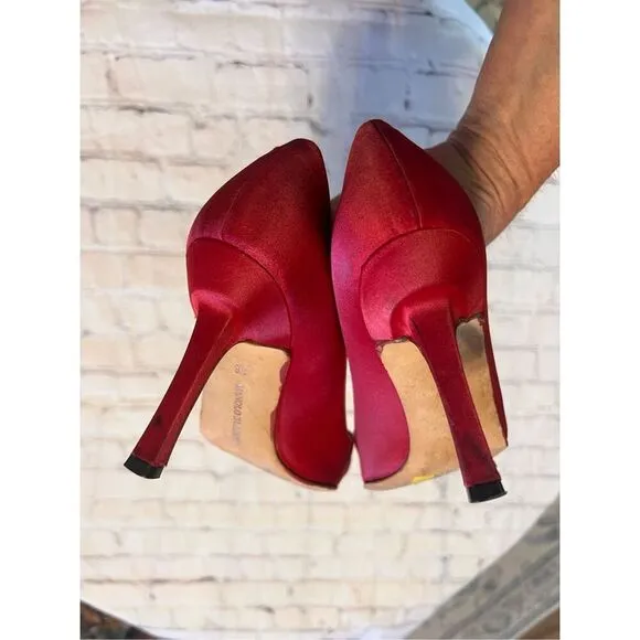 Manolo Blahnik Size 36 Pointed Toe Suede Pump Heels Red Classic Dressy Glam
