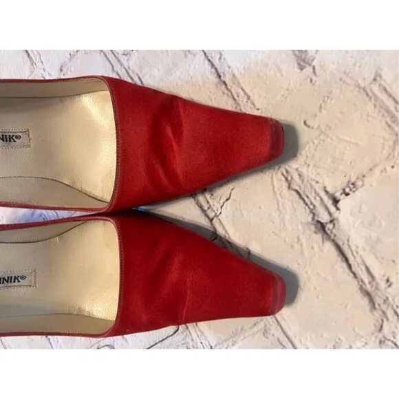 Manolo Blahnik Size 36 Pointed Toe Suede Pump Heels Red Classic Dressy Glam