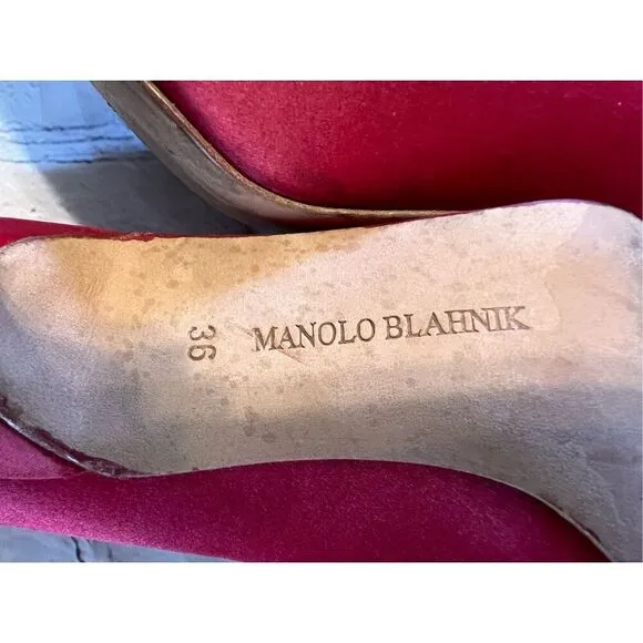 Manolo Blahnik Size 36 Pointed Toe Suede Pump Heels Red Classic Dressy Glam