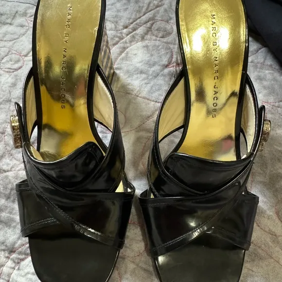 Marc by Marc Jacob’s black and gold heels straps slides