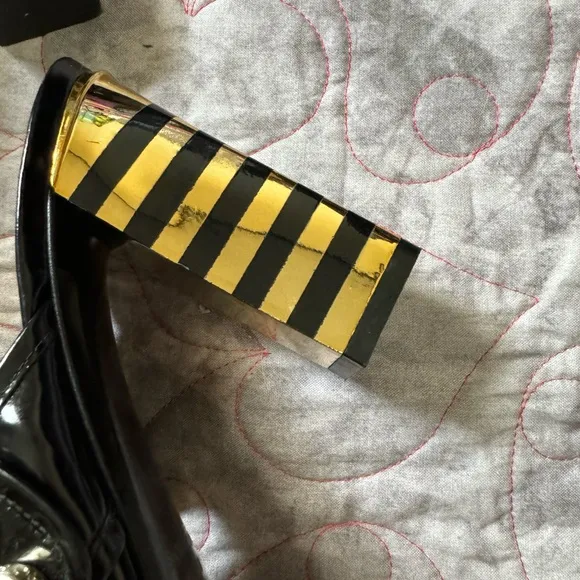 Marc by Marc Jacob’s black and gold heels straps slides