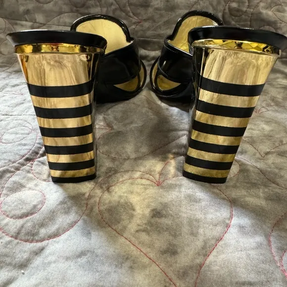 Marc by Marc Jacob’s black and gold heels straps slides