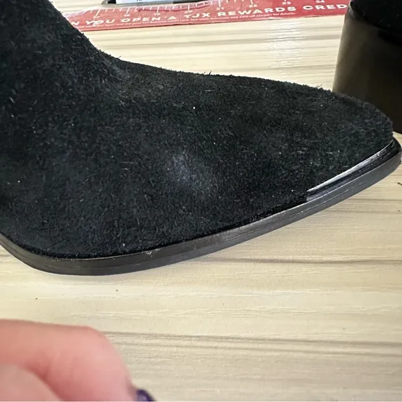 Marc Fisher Mlyommi black suede leather booties  pull on size 7