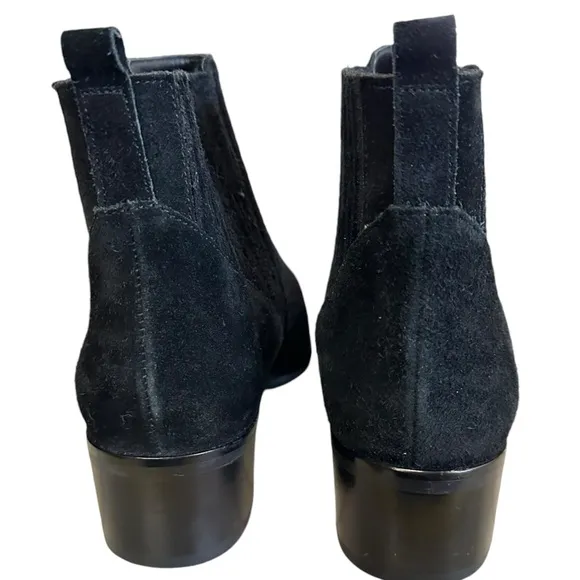 Marc Fisher Mlyommi black suede leather booties  pull on size 7