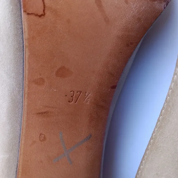 Maryam Nassih Zadeh Tan Suede Classic Pumps Size EU 37.5
