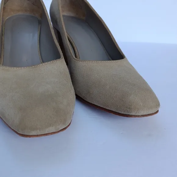 Maryam Nassih Zadeh Tan Suede Classic Pumps Size EU 37.5