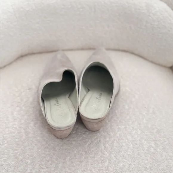 Matisse Cammy Suede Cream Ecru Mules