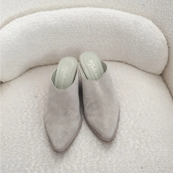 Matisse Cammy Suede Cream Ecru Mules