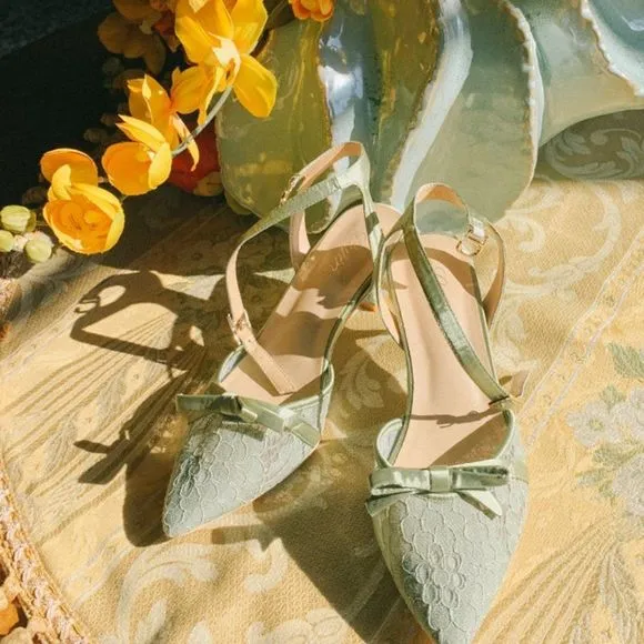 Meadowview Retro Lace Heels