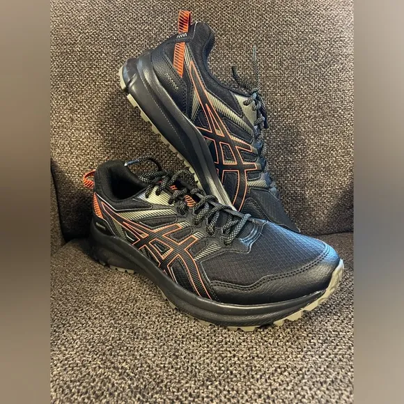 Men’s Asics Trail Scout 2 Cherry Tomato/ Black Size 12 Worn Once!
