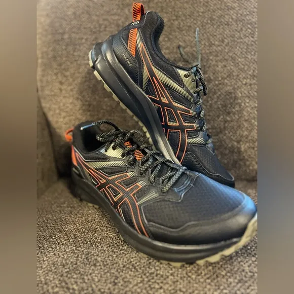 Men’s Asics Trail Scout 2 Cherry Tomato/ Black Size 12 Worn Once!