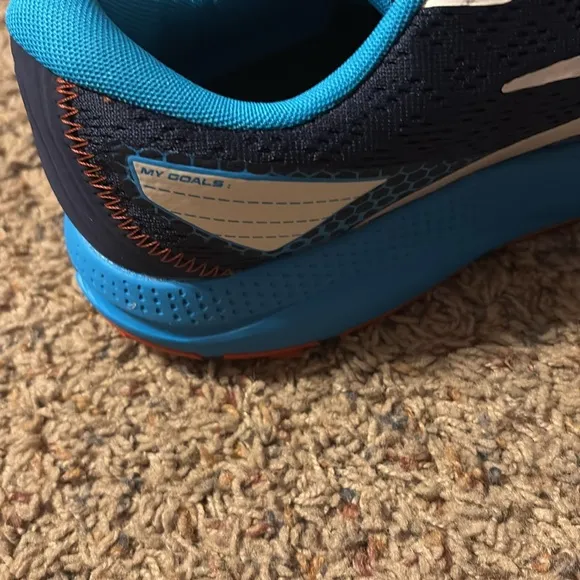 Men’s Brooks shoes