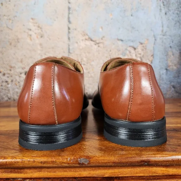 Men's Brown Cap Toe Oxfords Size 9.5-*Scuff*