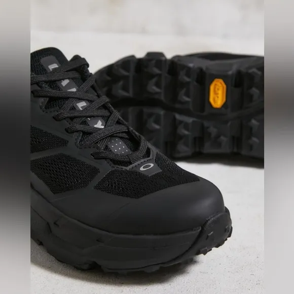 MENS OAKLEY Light Breathe Hiking Trail Shoes