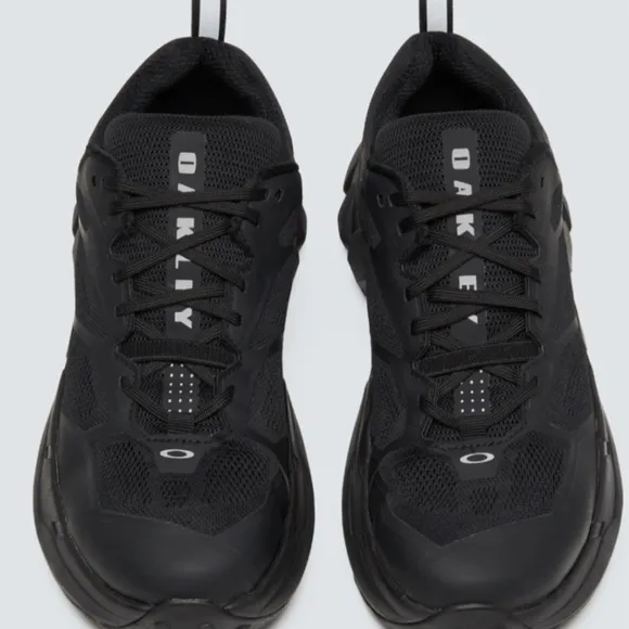 MENS OAKLEY Light Breathe Hiking Trail Shoes
