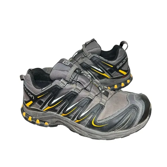 Men’s Salomon XA pro 3D trail hiking shoes size 8