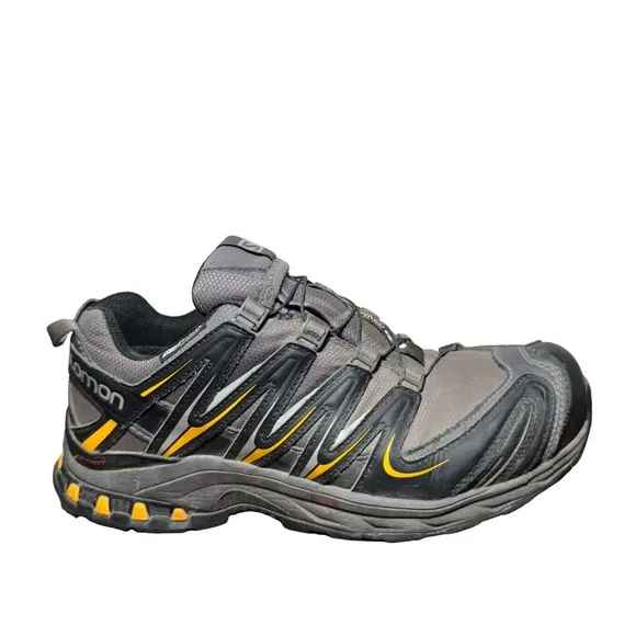 Men’s Salomon XA pro 3D trail hiking shoes size 8