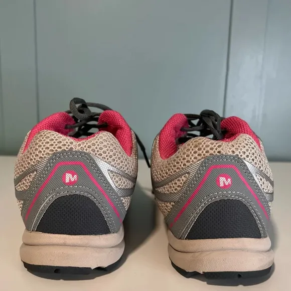 Merrell Mont Mavis Cosmos Orchid Sneakers. Size 10.